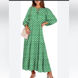 Elegant Green Patterned Dress